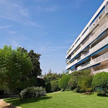 Superbe 2 Pieces Avec Piscine Appartement *