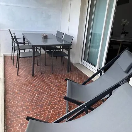 Appartement Superbe 2 Pieces Avec Piscine *