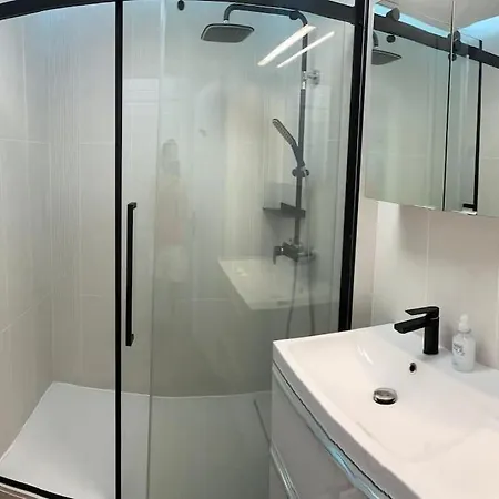 Appartement Superbe 2 Pieces Avec Piscine