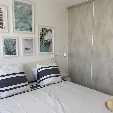 Appartement Superbe 2 Pieces Avec Piscine *