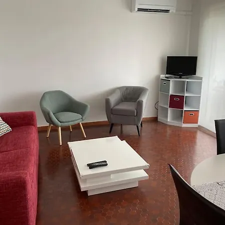 Superbe 2 Pieces Avec Piscine Appartement *