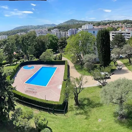 Superbe 2 Pieces Avec Piscine Antibes